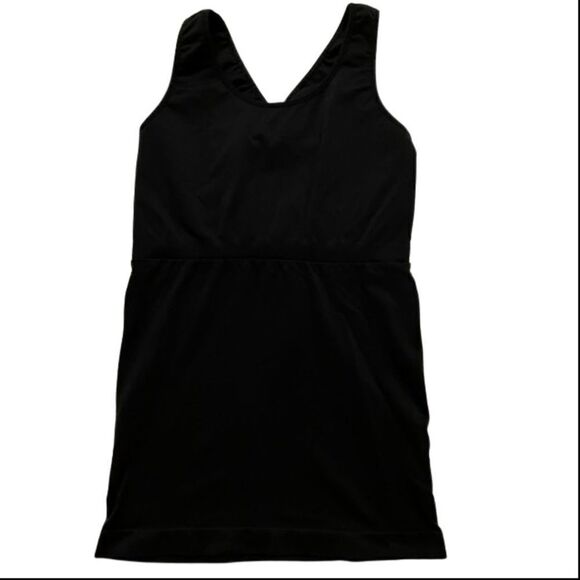 Ingrid+Isabel ~ Maternity ~ black tank top ~ size L ~ side ruching for comfort - Picture 2 of 3